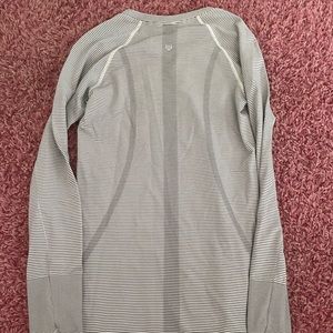 Lululemon Long Sleeve- Swiftly Tech Size 6